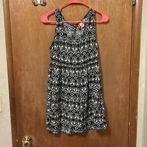 H&M DIVIDED patterned dress
